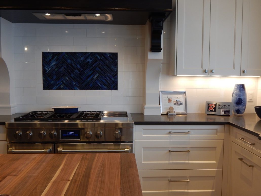 kitchen-stove-top-gas-blue-tiles_brisbane-professional-appliance-repairs